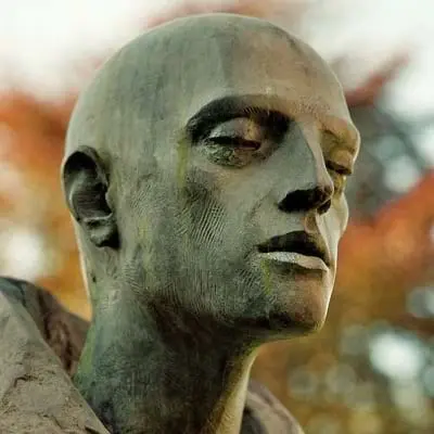 Circular testimonial image